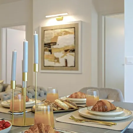 Dioro Luxury - Free Garage Parking - 3 Separate Bdr - 2bathr - Ac - Self Check-in Apartment