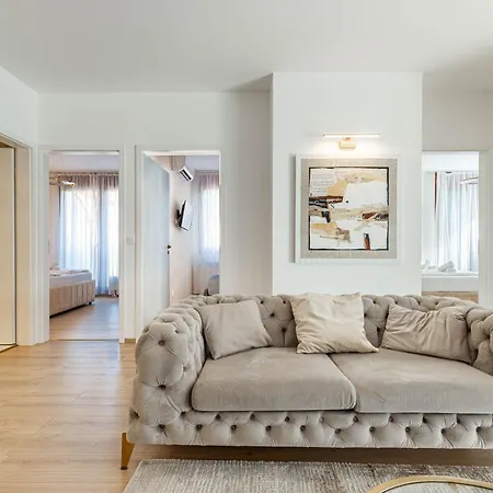 Appartamento Dioro Luxury - Free Garage Parking - 3 Separate Bdr - 2bathr - Ac - Self Check-in Budapest