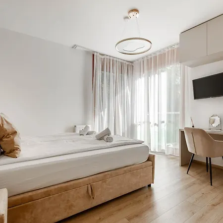 Dioro Luxury - Free Garage Parking - 3 Separate Bdr - 2bathr - Ac - Self Check-in Budapest