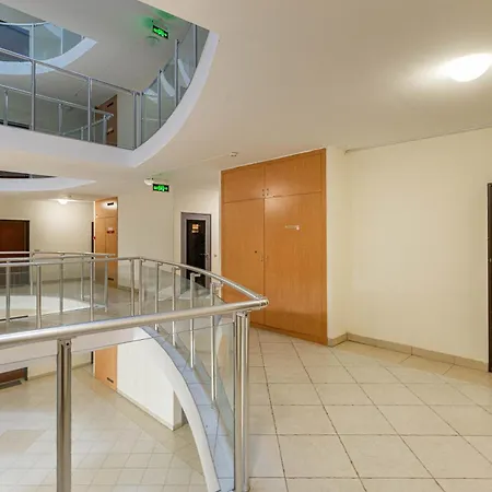 Dioro Luxury - Free Garage Parking - 3 Separate Bdr - 2bathr - Ac - Self Check-in *