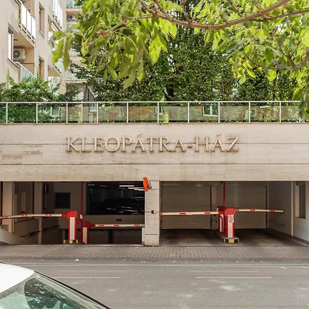 Dioro Luxury - Free Garage Parking - 3 Separate Bdr - 2bathr - Ac - Self Check-in * Budapest