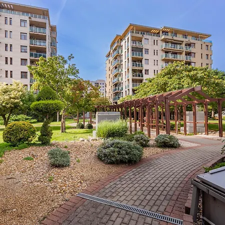 Dioro Luxury - Free Garage Parking - 3 Separate Bdr - 2bathr - Ac - Self Check-in Budapest