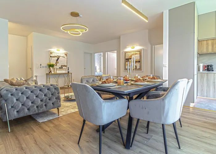 Dioro Luxury Residence - Free Parking - 3 Separate Bdr - 2Bathr - Ac - Self Check-In דירה *