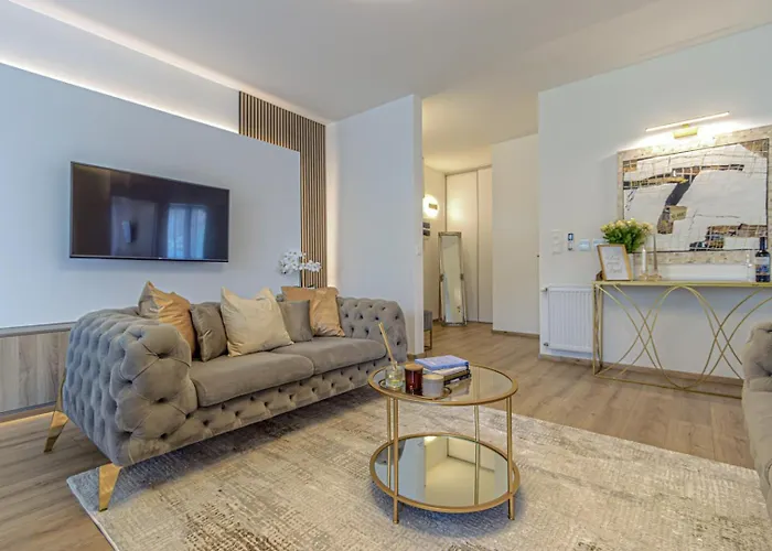 Dioro Luxury Residence - Free Parking - 3 Separate Bdr - 2Bathr - Ac - Self Check-In דירה *