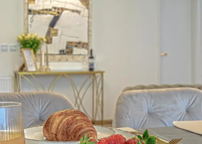 דירה Dioro Luxury Residence - Free Parking - 3 Separate Bdr - 2Bathr - Ac - Self Check-In *