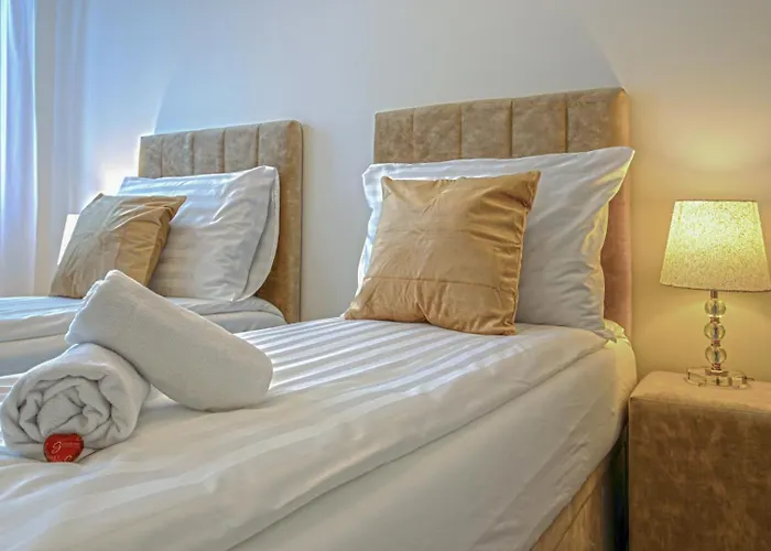 Dioro Luxury Residence - Free Parking - 3 Separate Bdr - 2Bathr - Ac - Self Check-In *