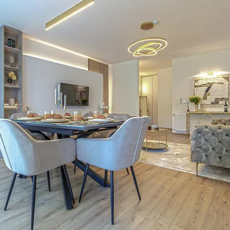 Dioro Luxury - Free Garage Parking - 3 Separate Bdr - 2bathr - Ac - Self Check-in * Budapest