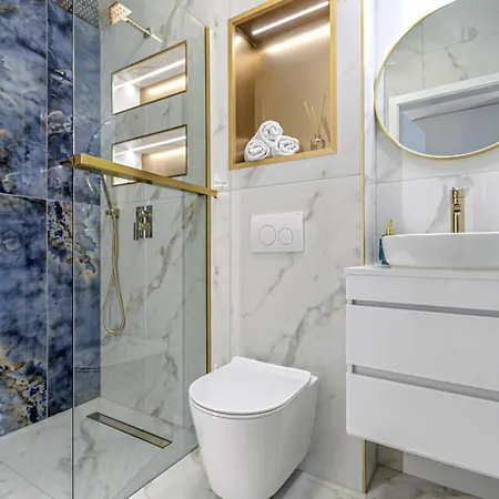 Apartment Dioro Luxury - Free Garage Parking - 3 Separate Bdr - 2bathr - Ac - Self Check-in Budapest