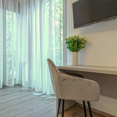 Dioro Luxury - Free Garage Parking - 3 Separate Bdr - 2bathr - Ac - Self Check-in Apartman *
