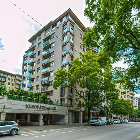 Dioro Luxury - Free Garage Parking - 3 Separate Bdr - 2bathr - Ac - Self Check-in Budapest