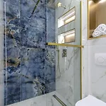 Dioro Luxury - Free Garage Parking - 3 Separate Bdr - 2bathr - Ac - Self Check-in